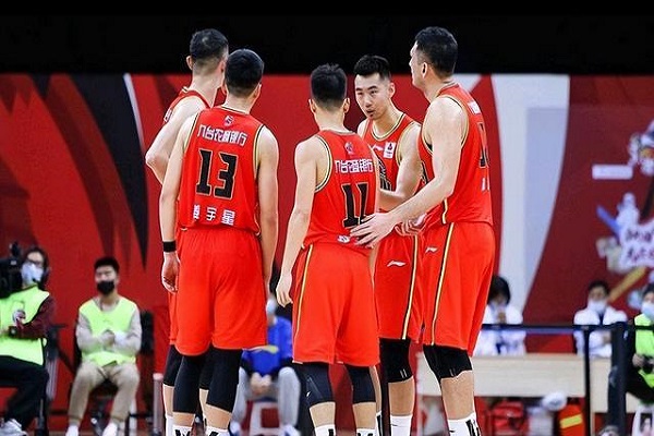 篮球什么情况下判罚两罚一掷？