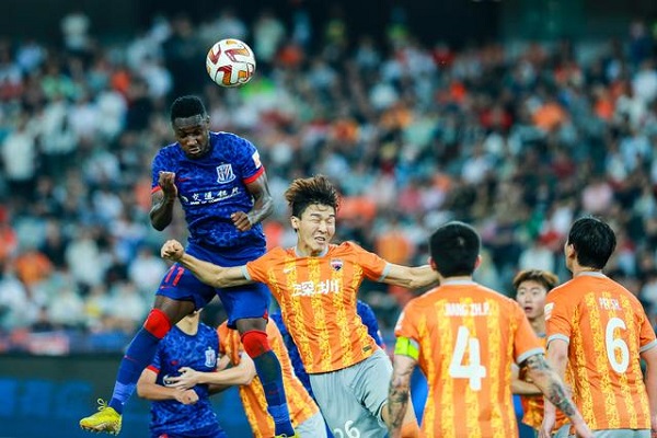 中超21轮：上海申花对阵深圳，首发阵容揭晓！