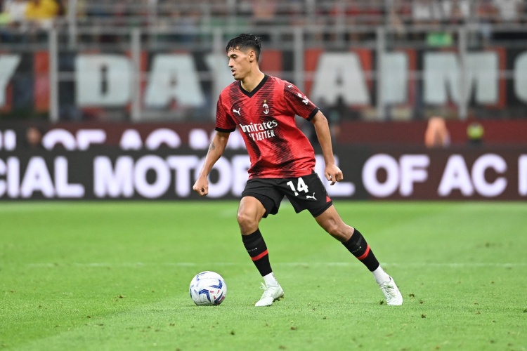 隆戈：赖因德斯几小时内接受曼城体检+签约，转会费总额7000万欧