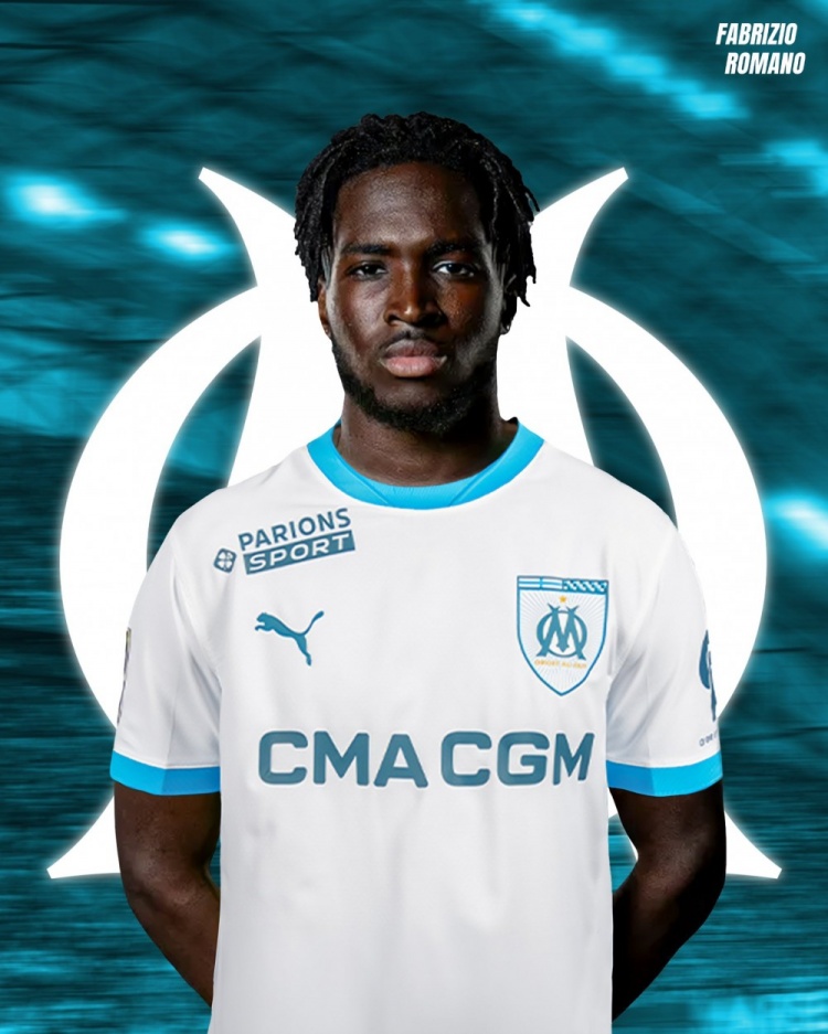 记者：罗马&亚特兰大&利兹&伯恩茅斯有意洛维，马赛要价2000万欧