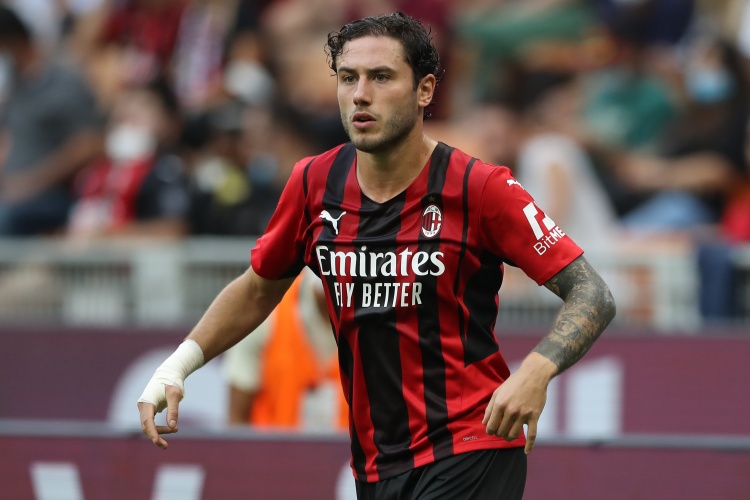 意媒：萨索洛有意免签卡拉布里亚，已联系随行人员了解具体要求